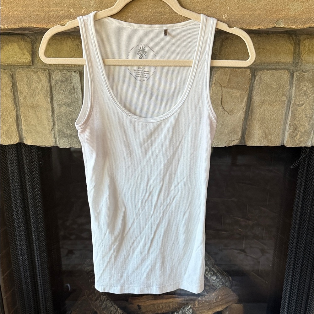 Tommy Bahama Classic White cotton spandex Tank Top. X small